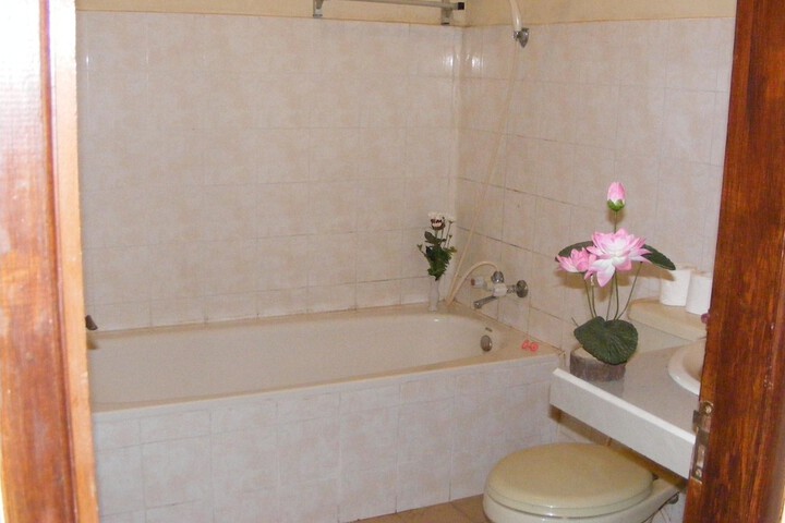 Room 16 of 23