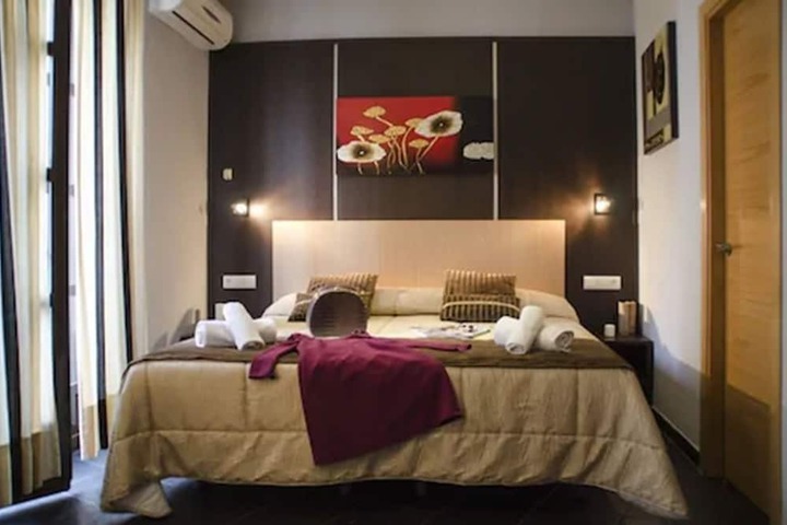 Room 28 of 87