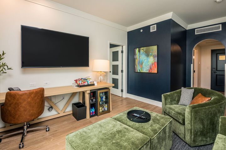 Room 8 of 23