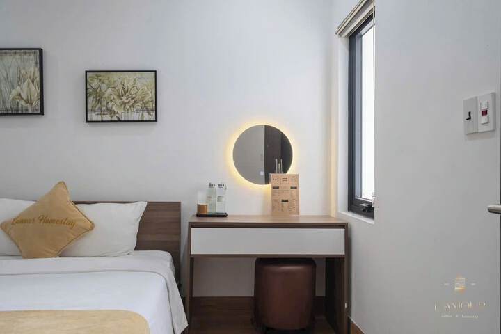 Room 28 of 44