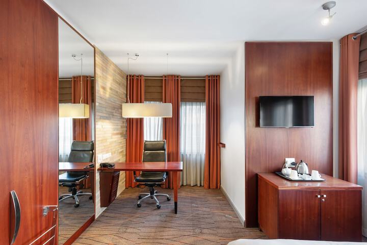 Room 14 of 57