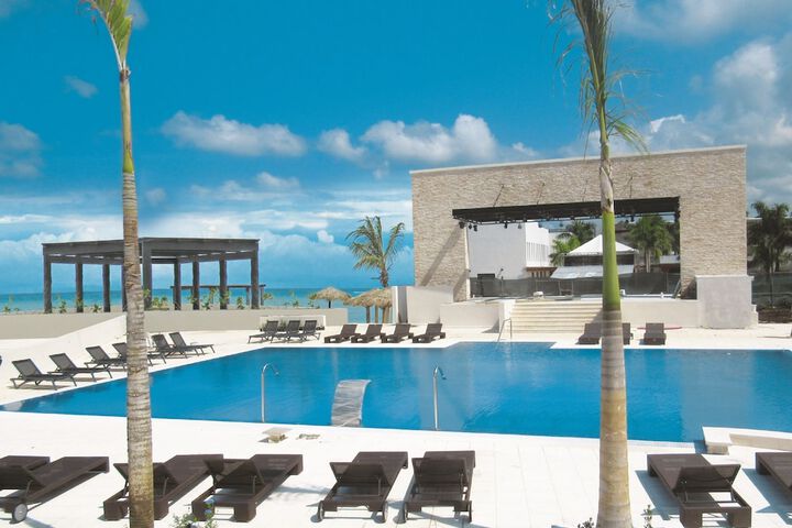 Pool 72 of 167