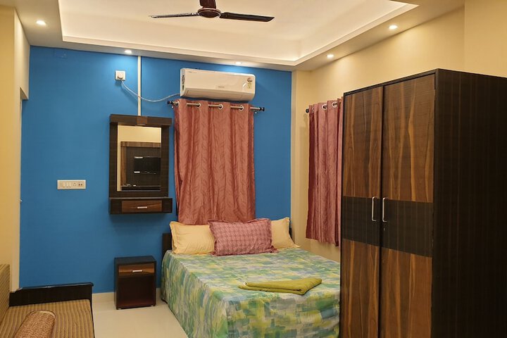Room 10 of 81