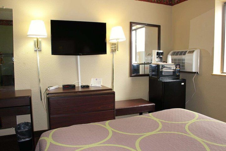 2 Double Beds (2 of 7)