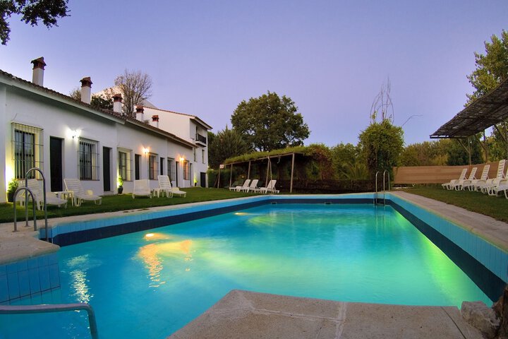 Hotel with Pool