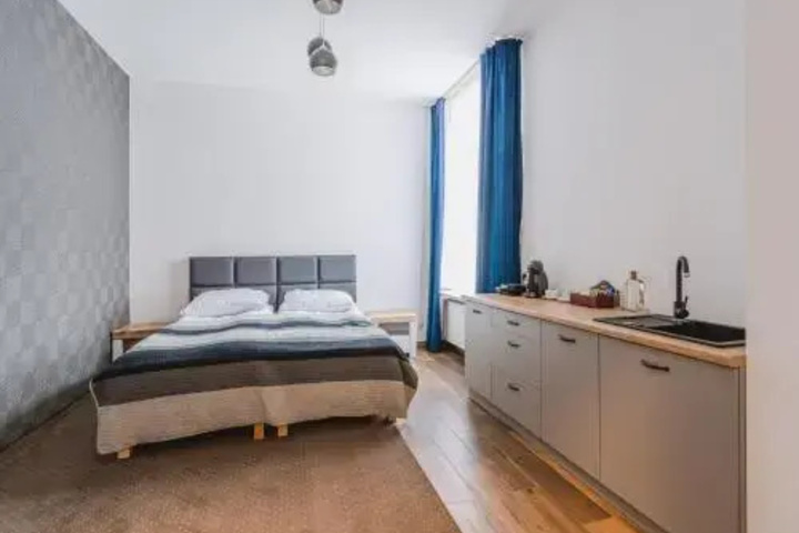 Room 4 of 24