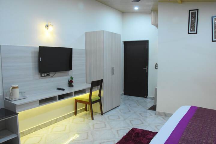 Room 29 of 84