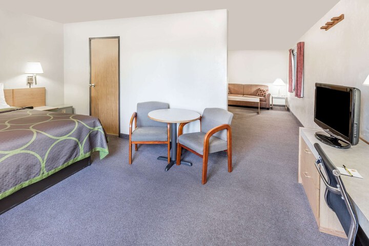 Room 28 of 42