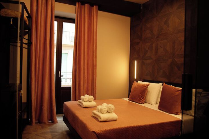 Room 26 of 183