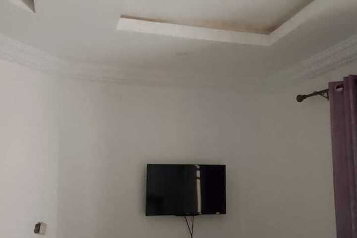 Room 9 of 24