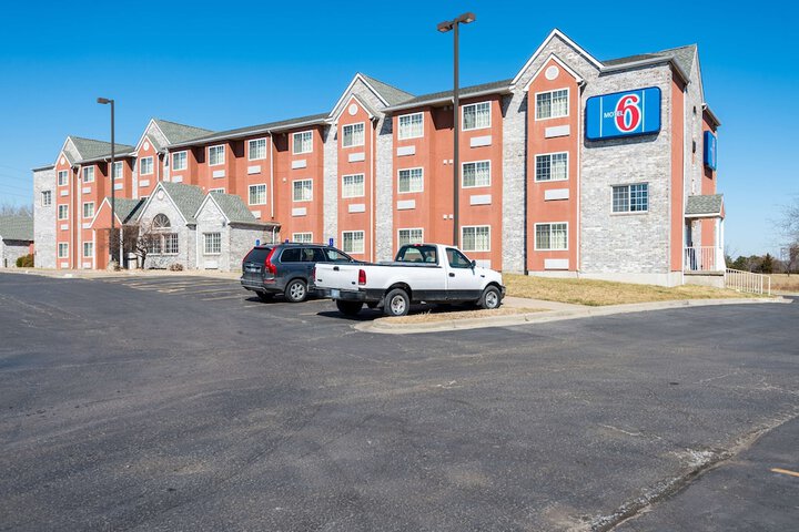 Hotel 35 of 41