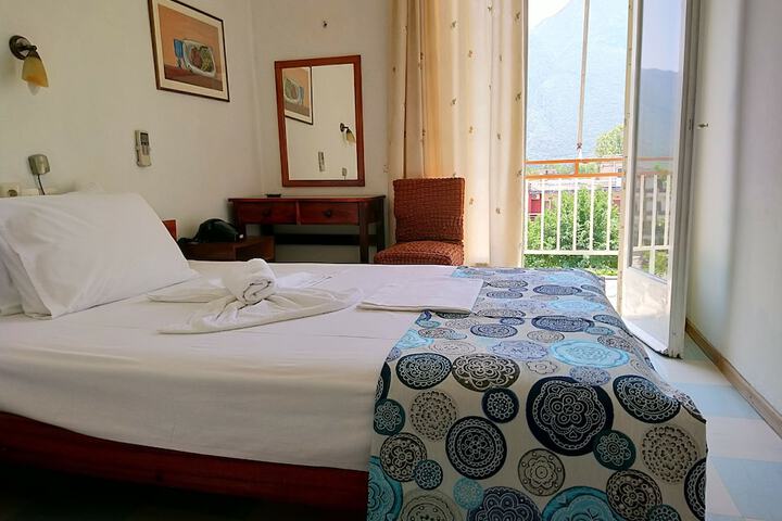 Room 17 of 22