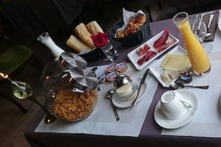 Breakfast/Coffee Service 6 of 12