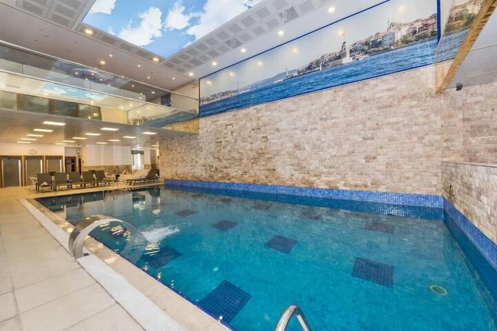 Pool 38 of 61