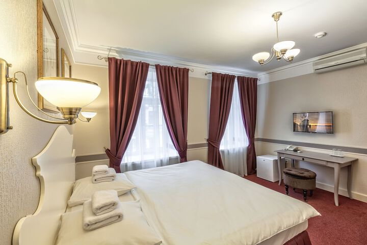 Room 7 of 23
