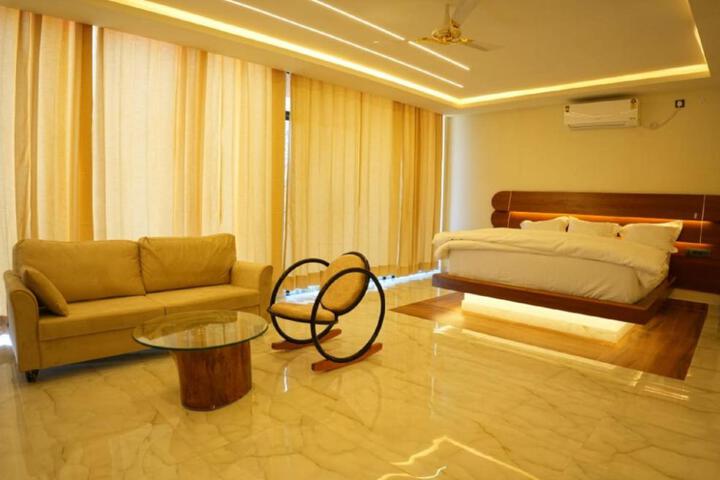 Exterior of Mirror Hotels & Resorts