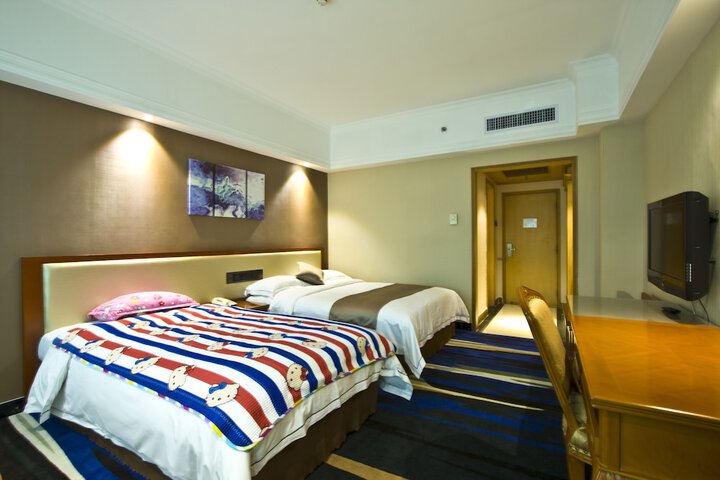 Room 16 of 65