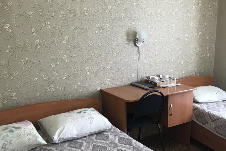 Room 11 of 40