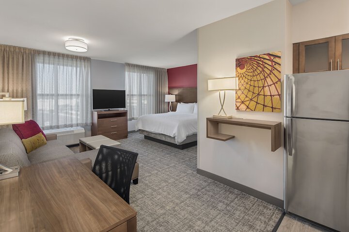 2 Bedroom Suite 1 King 2 Queen Accessible (16 of 22)
