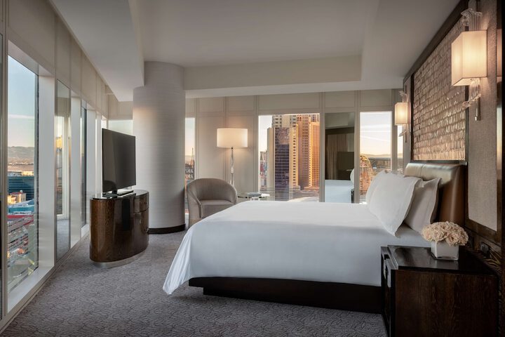 Room 16 of 170