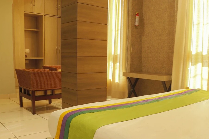 Room 2 of 11
