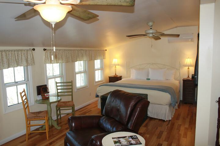 Room 4 of 75