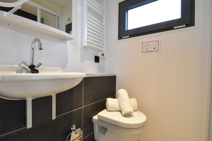 Room 15 of 29