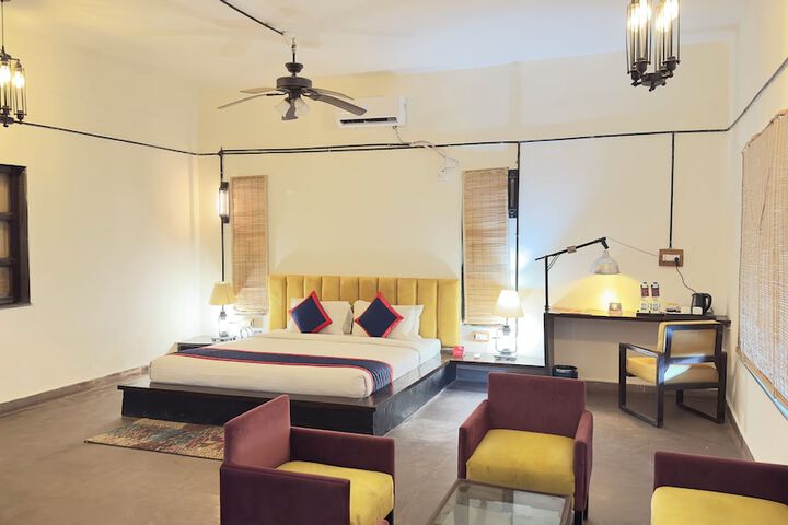 Room 4 of 66