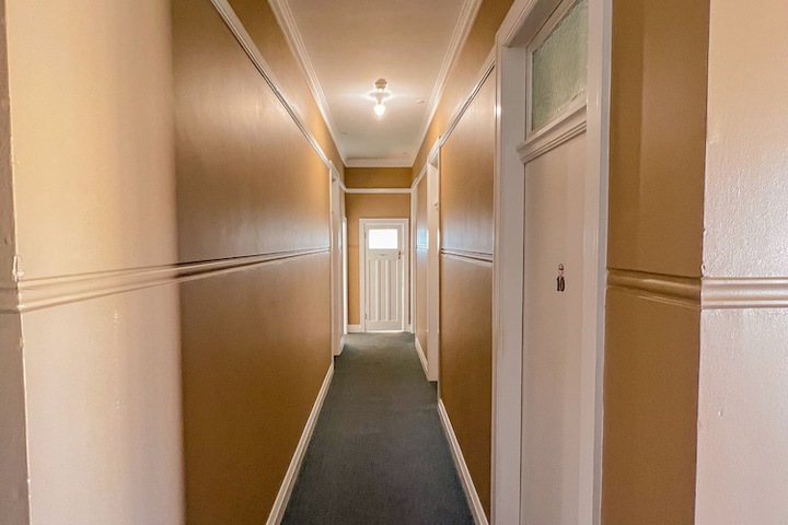 Ballroom/Hall 12 of 19