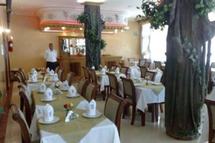 Dining Photos