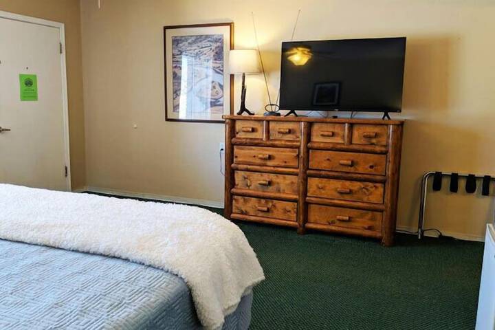 Room 3 of 20