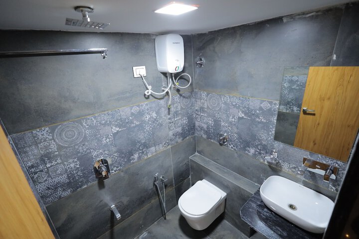 Room 13 of 14
