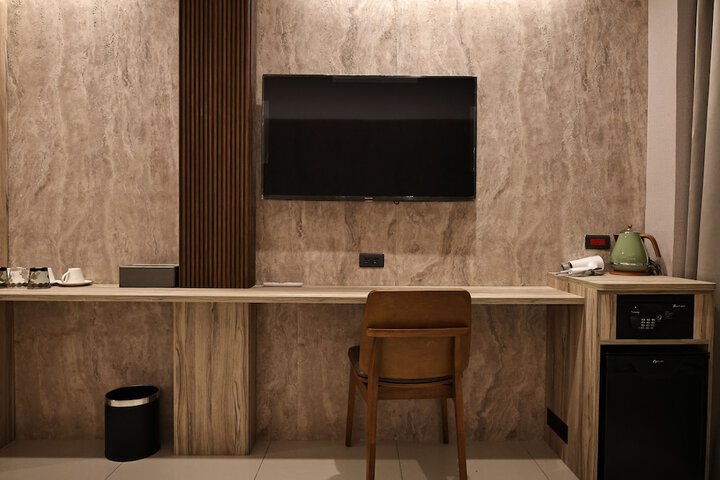 Room 9 of 22