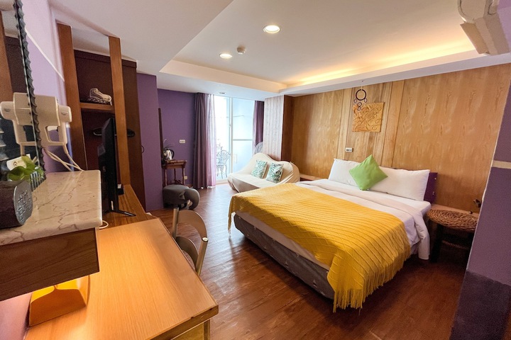 Room 7 of 39