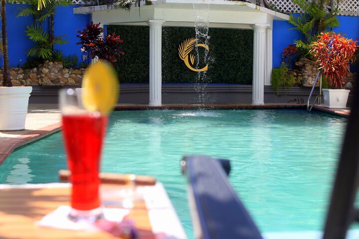 Pool Hotel