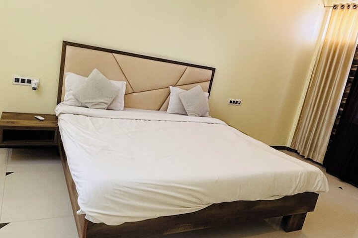 Room 12 of 41