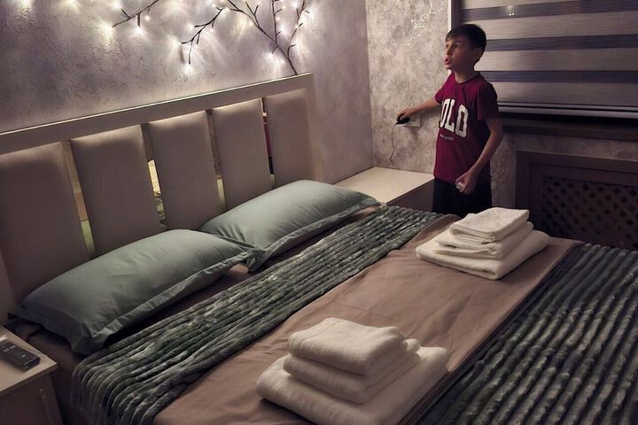 Room 9 of 37