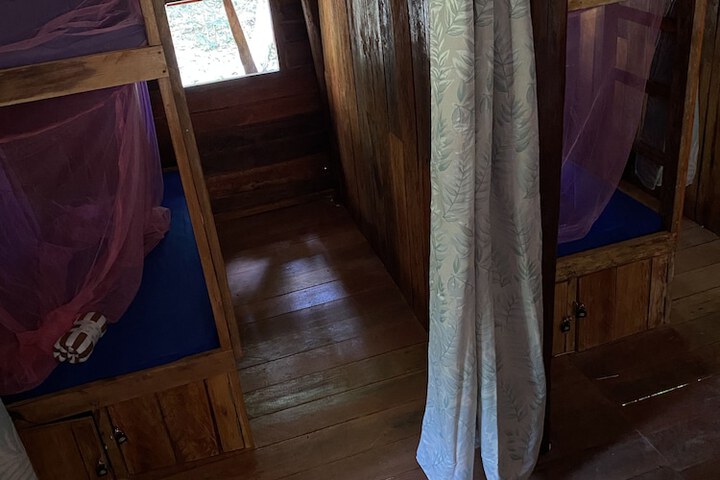 Room 3 of 84