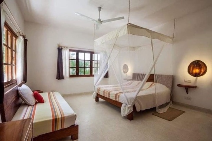 Room 3 of 12