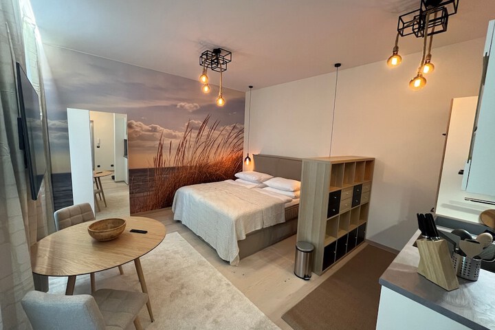 Room 17 of 83