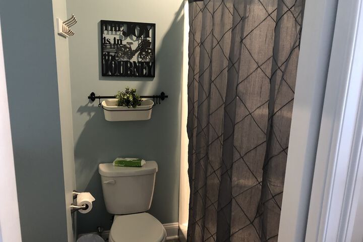 Room 50 of 74
