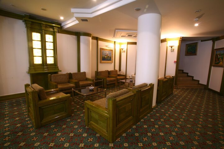 Hotel Lobby