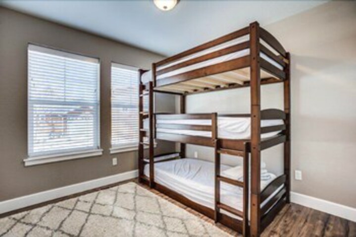 Room 21 of 25