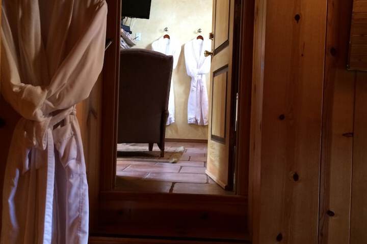 Room 14 of 35