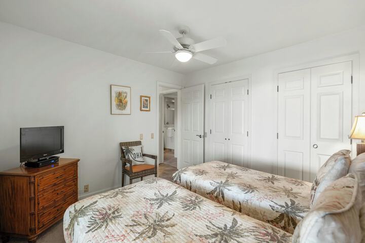 Room 4 of 1000