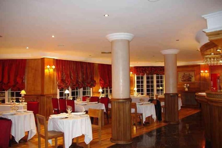 Dining Photos