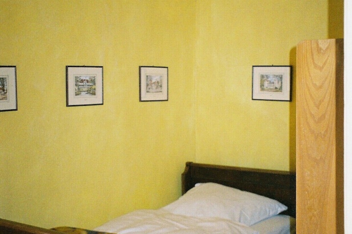 Room 4 of 15