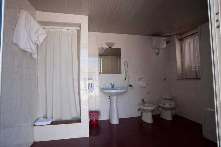 Room 37 of 54