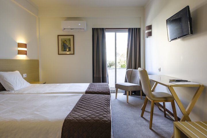 Room 28 of 92