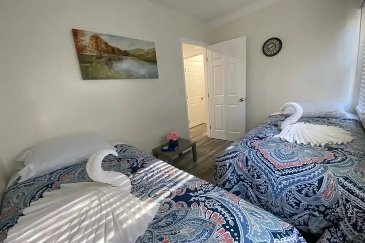 Room 5 of 14